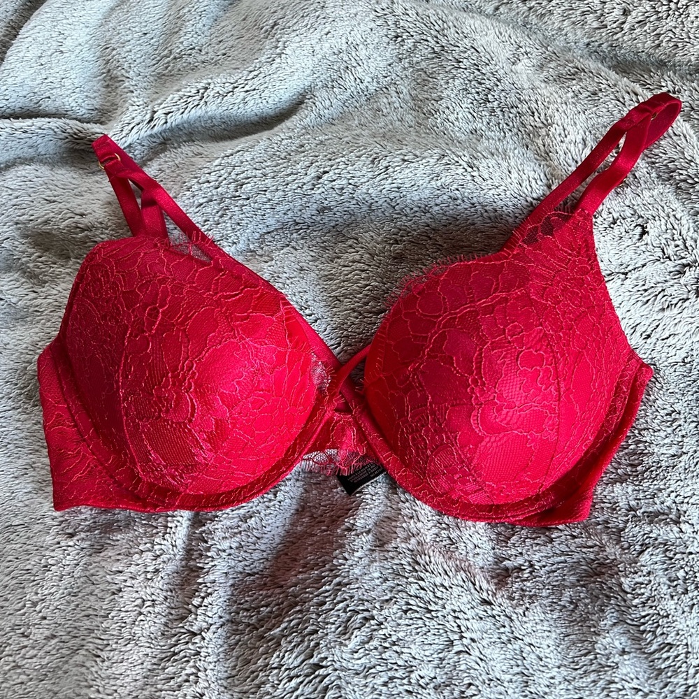 Victoria’s Secret Very Sexy Push-Up Bra